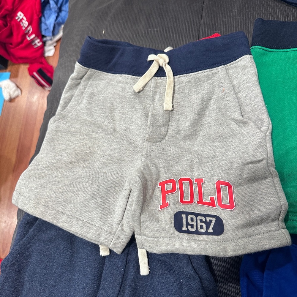 Polo shorts - Picture 2 of 6